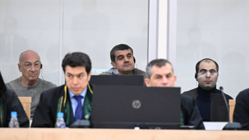 Araik Gəncənin raketlərlə vurulması ilə bağlı bəyanata görə üzrxahlıq edib - FOTO