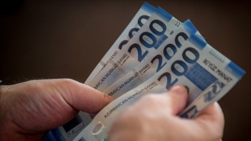 Bu şəxslərin də maaşları artırıldı