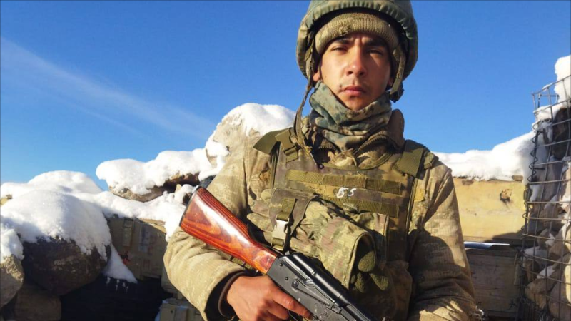 Azərbaycan hərbçisi özünü GÜLLƏLƏDİ