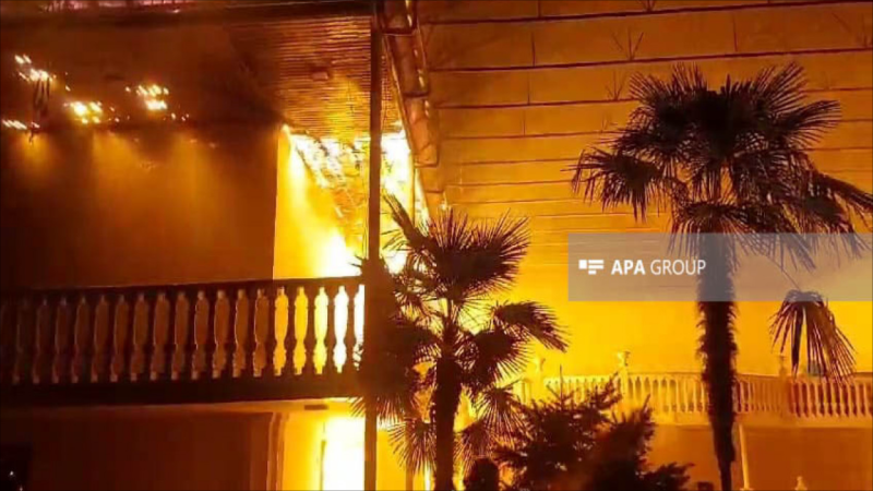 Şəmkirdə 8 otaqlı ev yanıb