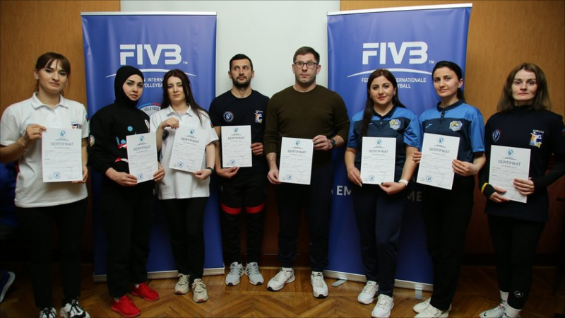 Gəncədə məşqçi-müəllimlər üçün kurs başa çatıb