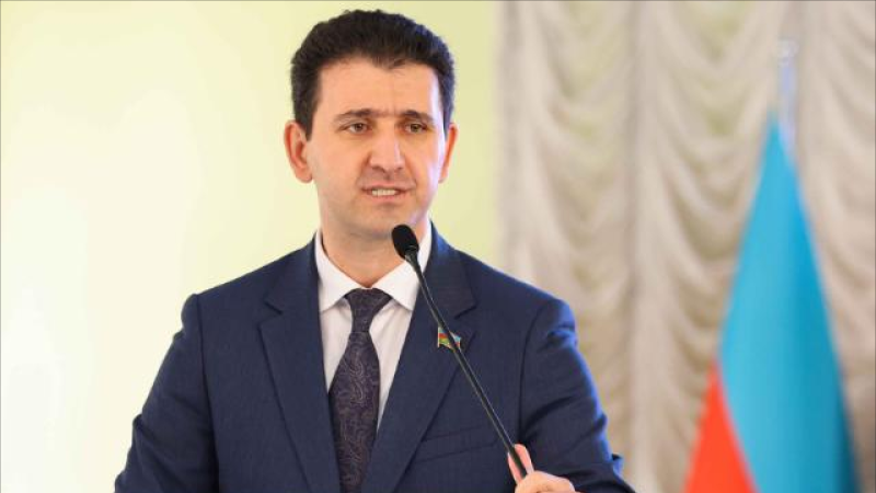 Deputat bölgələrdə gənclər təşkilatlarının kəskin azalmasından şikayətlənib