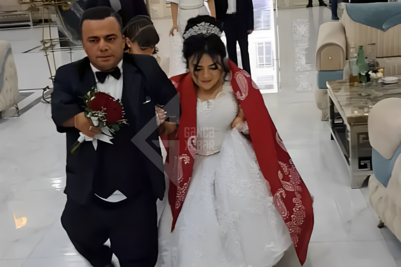 Gəncədə cırtdan cütlük evləndi - VİDEO