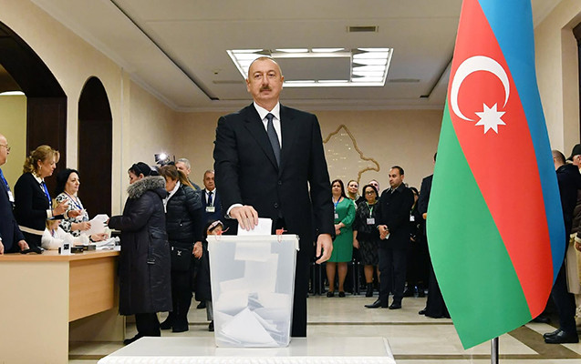 Prezident 1 saylı seçki məntəqəsində səs verib - FOTO