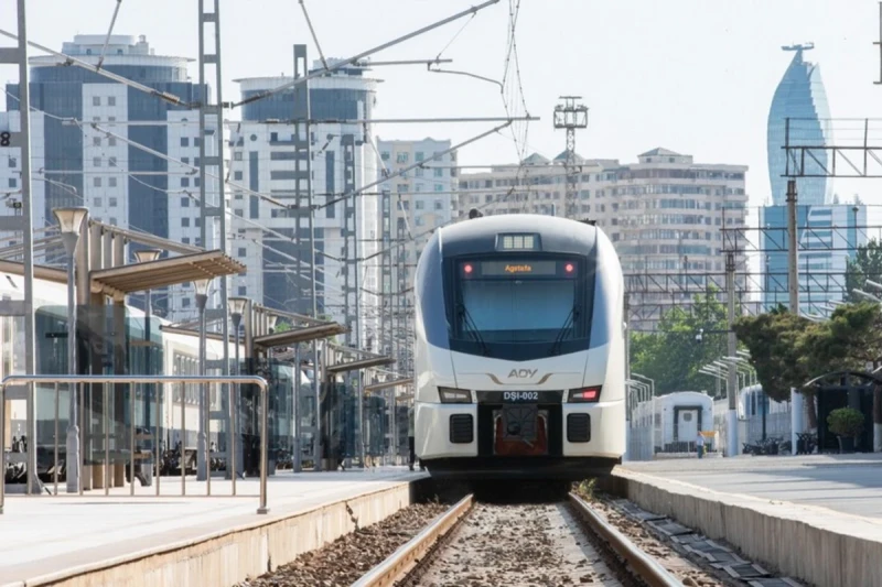 Bakı-Ağstafa-Bakı xətti üzrə əlavə qatar reysləri təyin edilib - FOTO