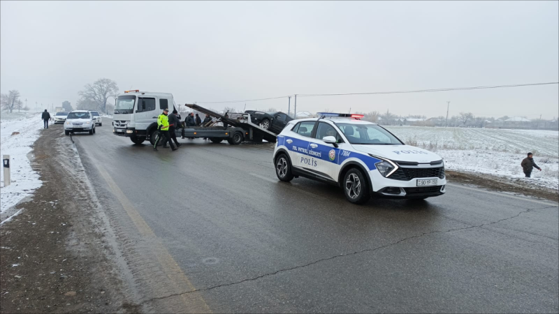 Goranboyda maşın aşıb - FOTO