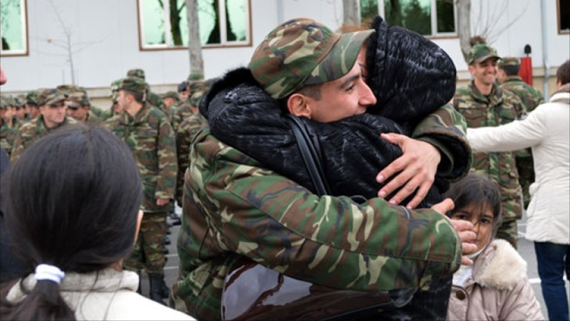 Hərbi hissələrdə əsgər görüşləri dayandırıldı