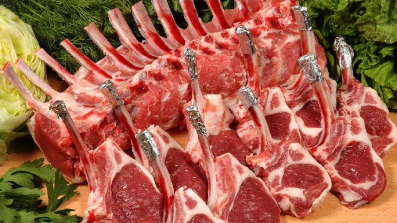 Azərbaycanda ət yeyənlər çoxalıb - İDDİA