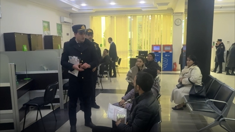 Polis əməkdaşları kibercinayətkarlığa qarşı Şəmkirdə tədbirlər keçirib - VİDEO