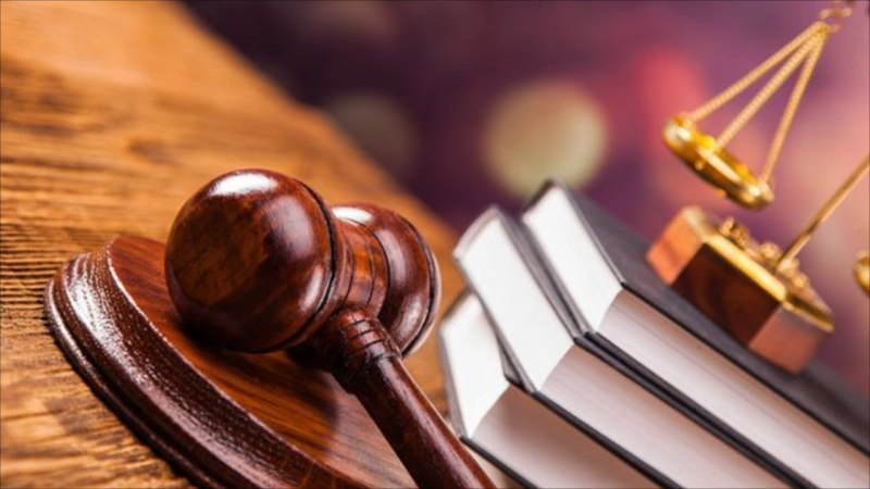 Məhkəmə iki polisin öldüyü qəzada günahlandırılan sürücü ilə bağlı qərar verildi