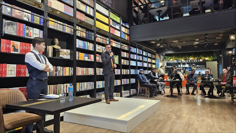 Gəncəli yazıçının yeni kitabı təqdim olunub