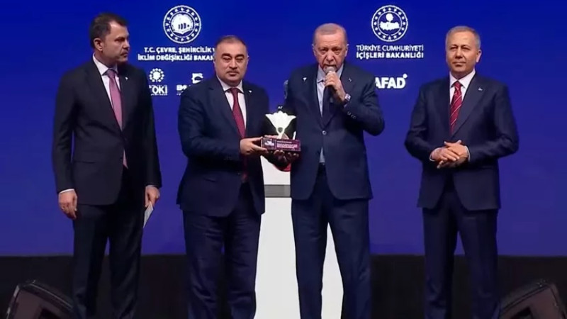 Ərdoğan gəncəlini mükafatlandırdı