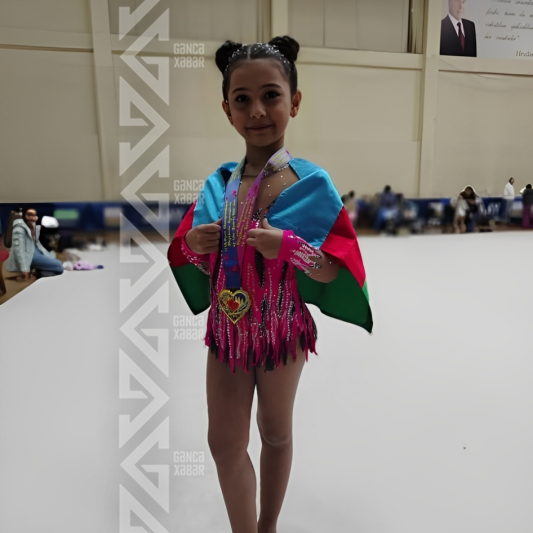 7 yaşlı gimnastımız qızıl medal qazandı - FOTO