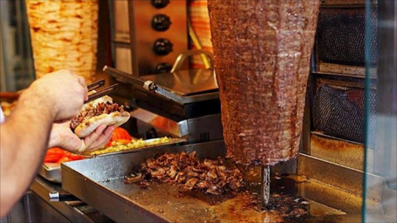 Dönərdən zəhərlənənlər evə buraxılıb - YENİLƏNİB