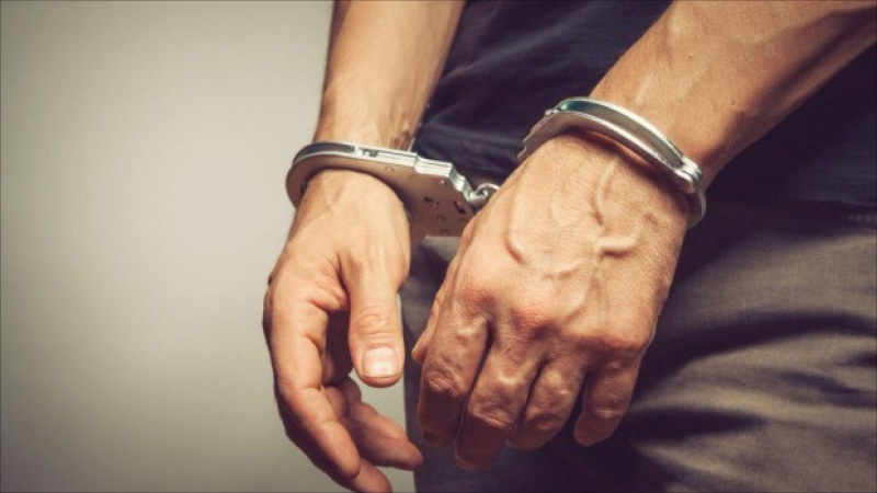 Arvadının başqası ilə yazışmasına görə güllələyən şəxsin cəzası azaldıldı