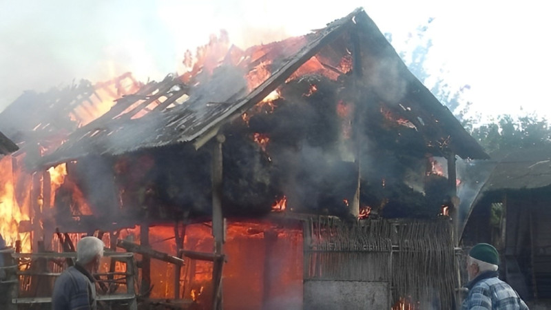 Şəmkirdə iki yanğın olub