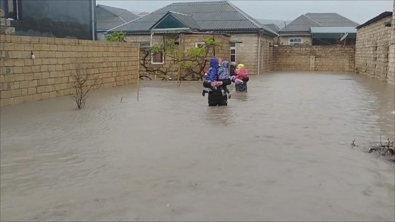 FHN: Su basmış yerlərdə 31 nəfər təxliyə olunub