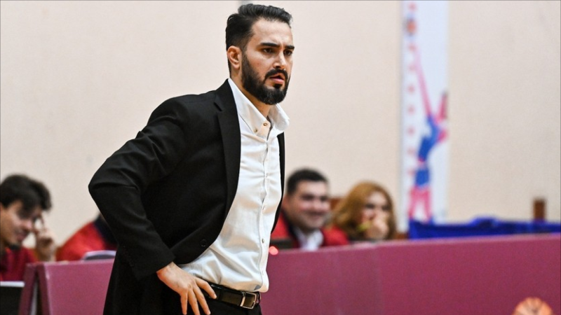 Gəncə klubunun baş məşqçisi azarkeşlərdən halallıq istəyib