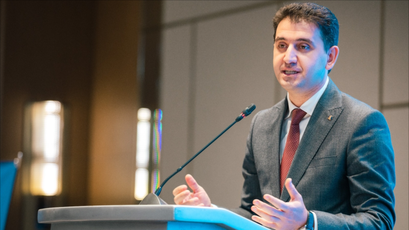 “Qanunvericilikdə müəyyən boşluqlar var” - Naqif Həmzəyev