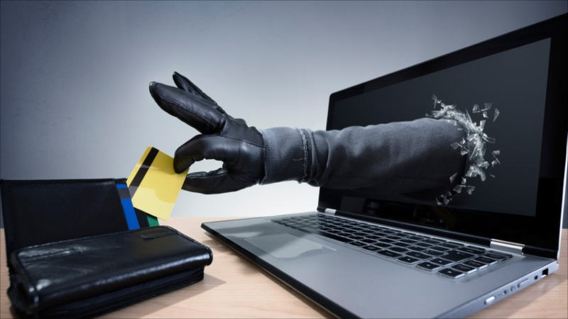 Ötən gün vətəndaşların bank kartlarından 20 mindən çox pul oğurlanıb