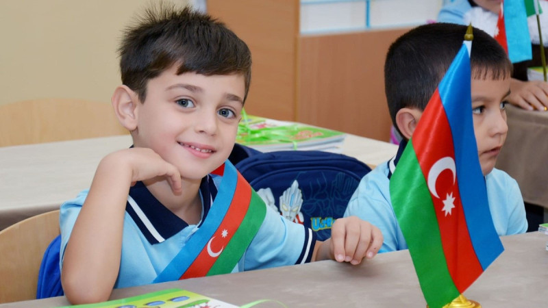 Məktəb və müəllim seçimini ləğv etmək olar - Valideynlərin nəzərinə