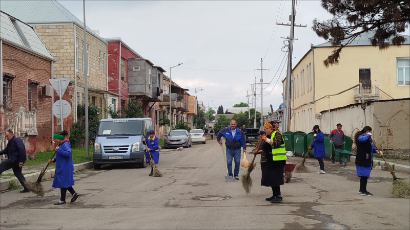 Gəncədə genişmiqyaslı təmizlik işləri görülüb - FOTO