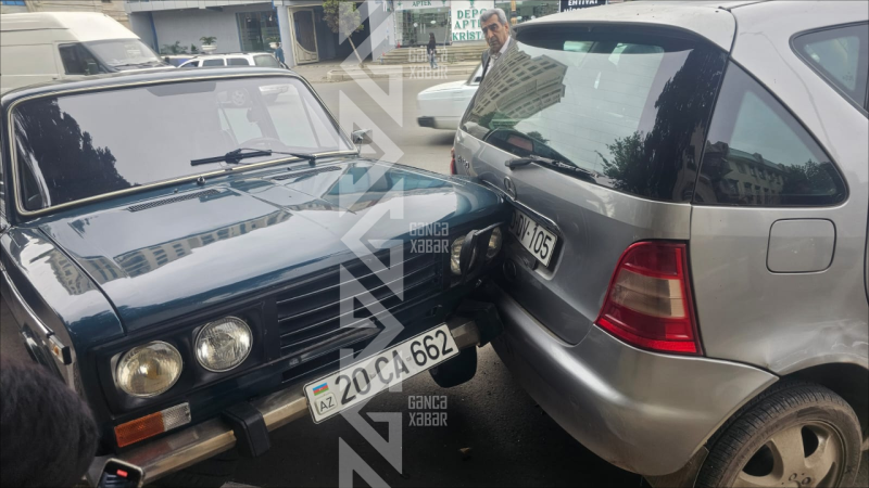 Gəncədə qadın sürücü zəncirvari qəza törədib - FOTO/VİDEO