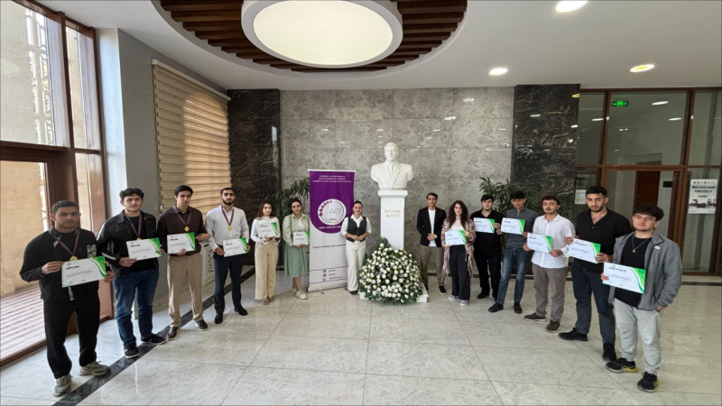 Tələbələr arasında intellektual yarış keçirilib - FOTO