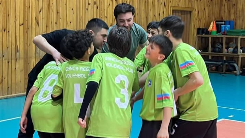 Məktəbli voleybolçularımız Azərbaycan birincisi oldular