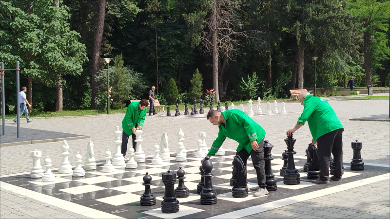 MKTB-dən cavab - Şahmat fiqurları Xan bağına sifarişlə “qastrola” gəlir