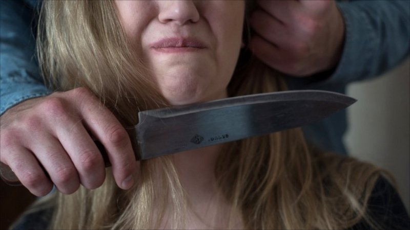 Bacısına kəsici alətlə xəsarət yetirməkdə şübhəli bilinən şəxs saxlanıldı - YENİLƏNİB