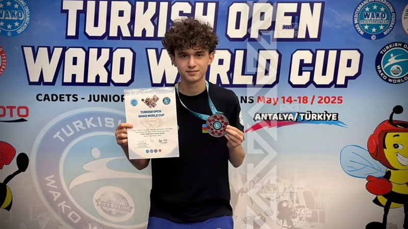 Gəncəli məktəbli beynəlxalq yarışda uğur qazanıb - FOTO