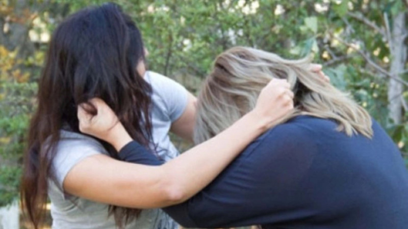 Müəllimlər avtobusda saçyolduya çıxdılar