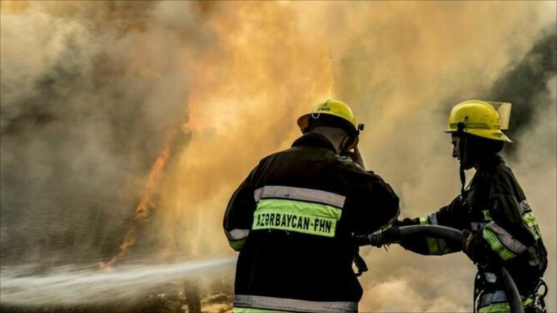 Qazaxda taxta sexi yandı