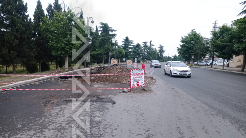 Gəncədə “məşhur” boru partladı – asfalt yenə qazıldı - FOTO