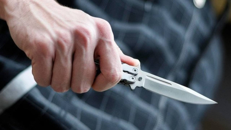 Bıçaqlanan 15 yaşlı yeniyetmə evə buraxılıb