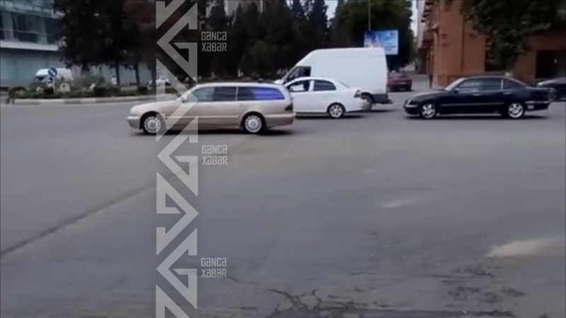 Gəncədə asfalt fərqi tıxac yaradır: Sürücülər narazıdır