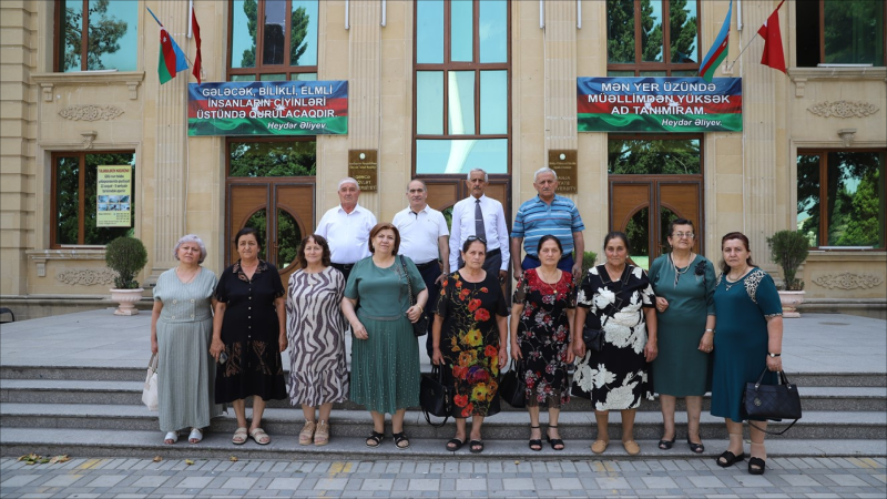 45 il sonra görüşən GDU tələbələri - FOTO