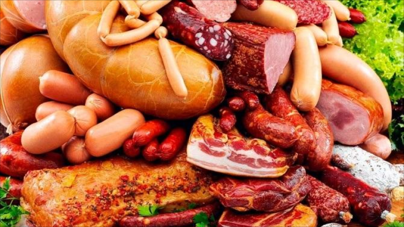 Azərbaycanda kolbasa ehtiyatı 29 % azalıb