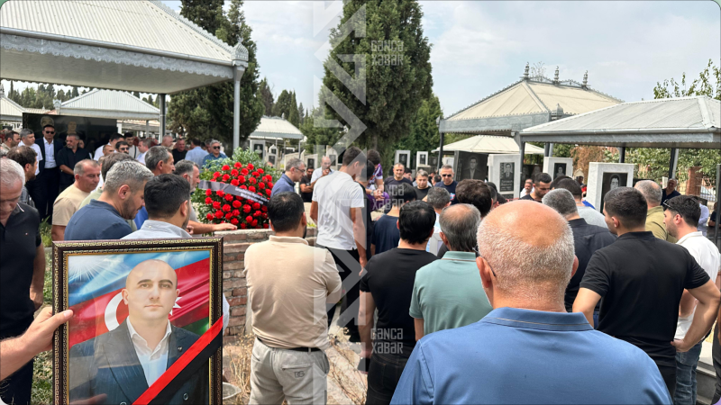 Federasiya prezidenti Gəncədə dəfn olundu