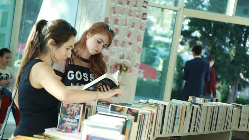 Azərbaycanda oxucuların sayı artdı - RƏSMİ