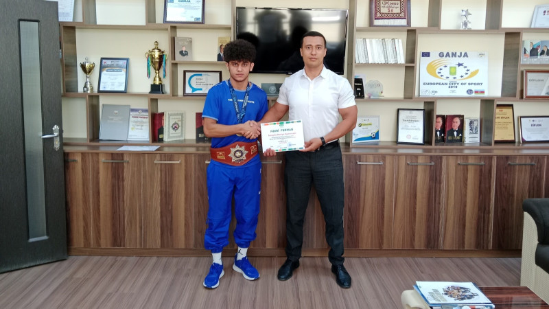 Gəncəli dünya çempionuna Fəxri Fərman verildi