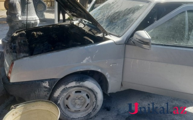 Gəncədə VAZ yandı