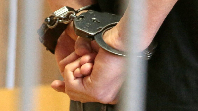 Gecə saat 2-də qonşusundan borcunu istədi - Həbs edildi