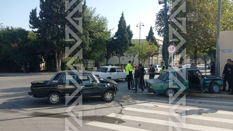 Gəncədə iki VAZ-2106 toqquşub, xəsarət alan var