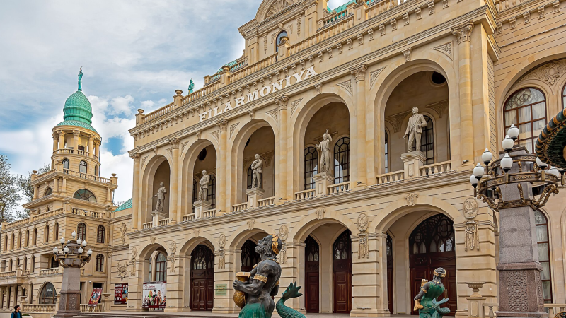 Gəncə Dövlət Filarmoniyasının aqibəti necə olacaq? – Bina çökür