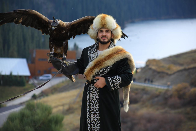 Türk ruhunu Qazaxıstanda ucaldan GƏNCƏLİ