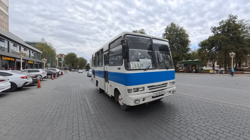 Rusiyalı bloqer: Gəncədə güclü əyalət ab-havası hiss olunur