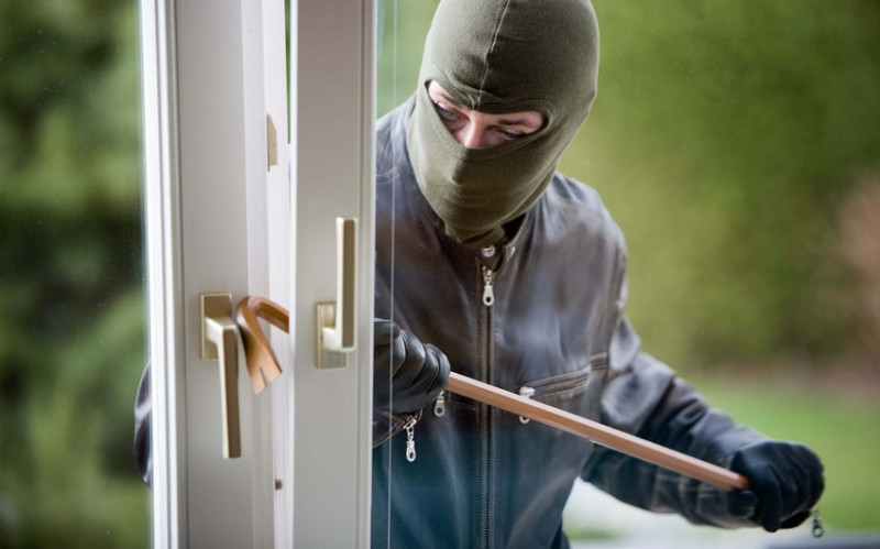 Gəncədə keçmiş məhkum oğurluq etdi