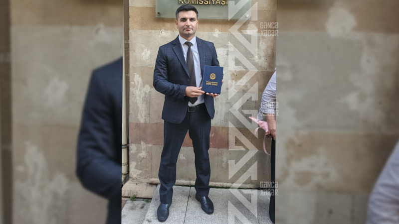 Gəncəli universitet müəllimi alim oldu